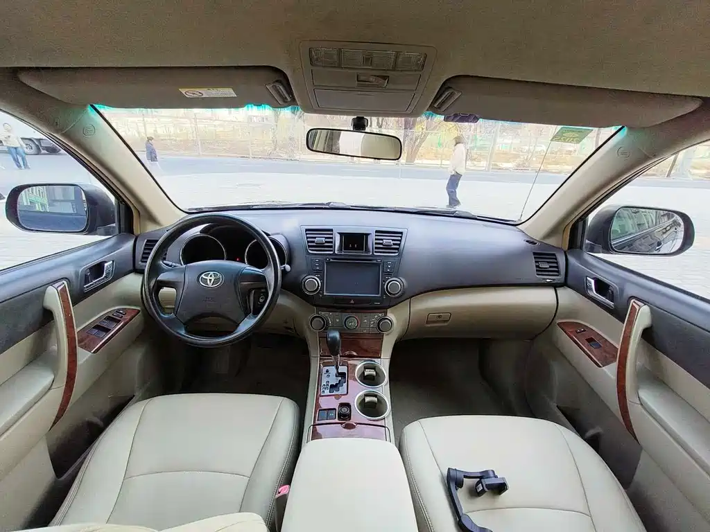 Toyota Highlander — миниатюра 8