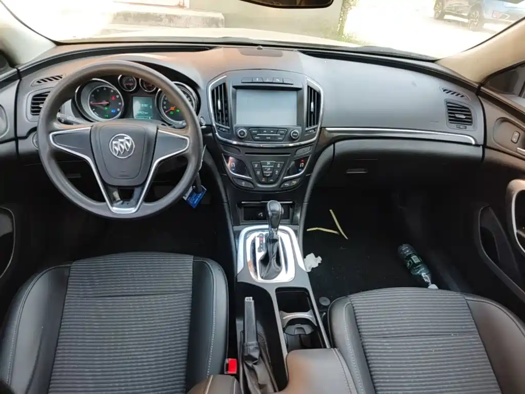 Buick Regal — миниатюра 10
