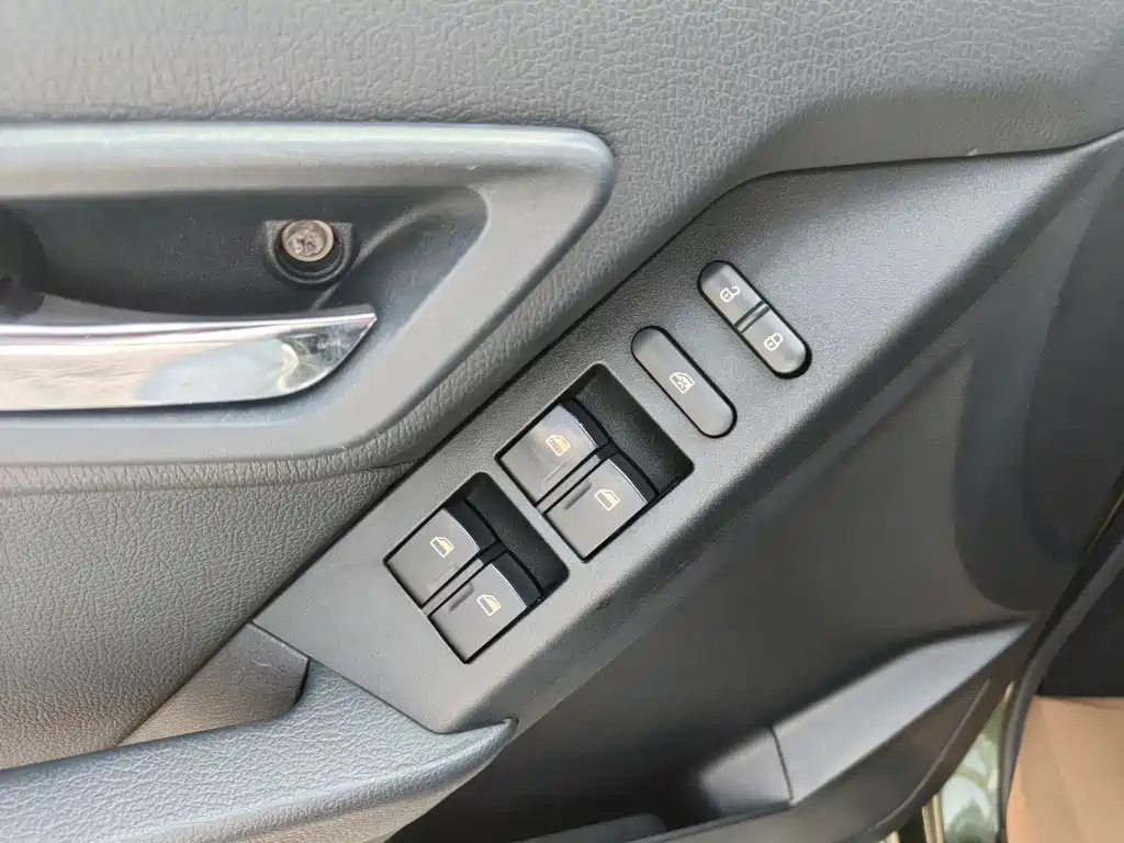 Leopaard Leopaard Q6 — миниатюра 13