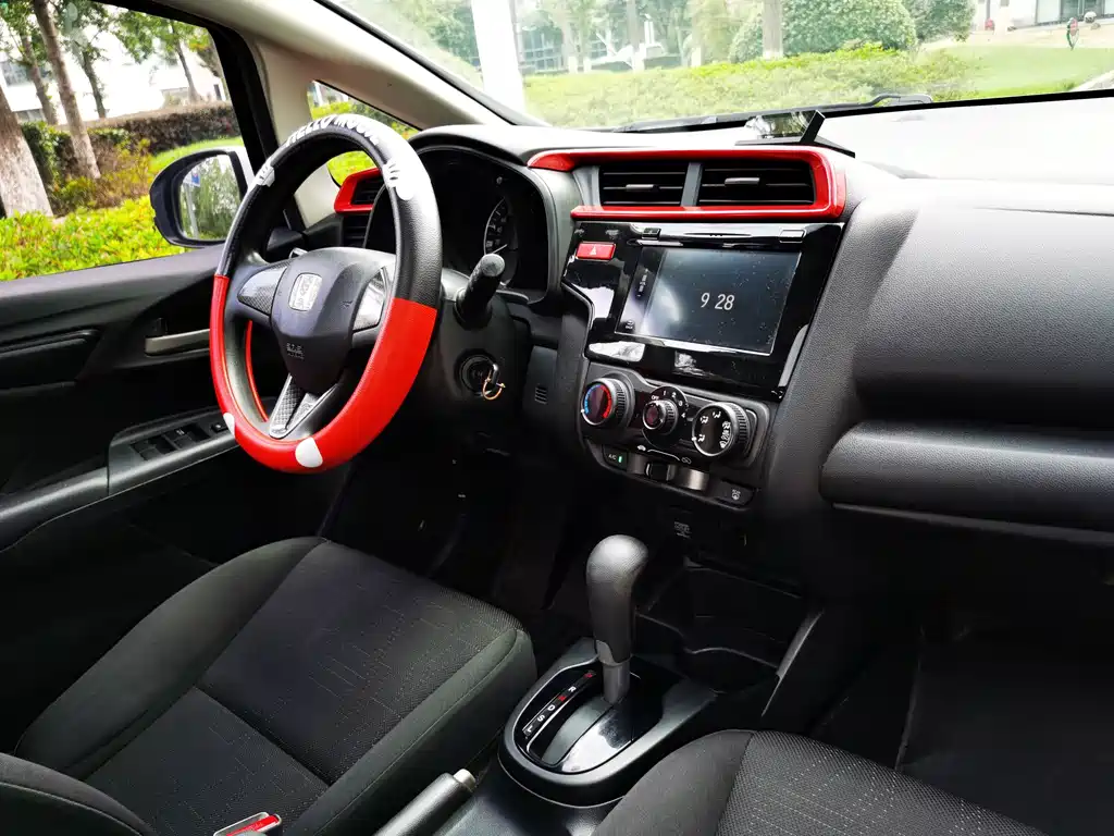 Honda Fit — миниатюра 13