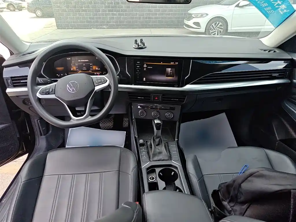 Volkswagen Passat 2025 280TSI