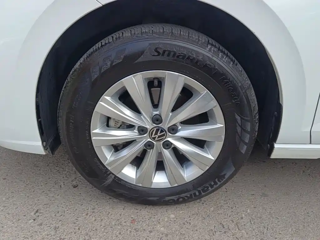 Volkswagen Lavida — миниатюра 23