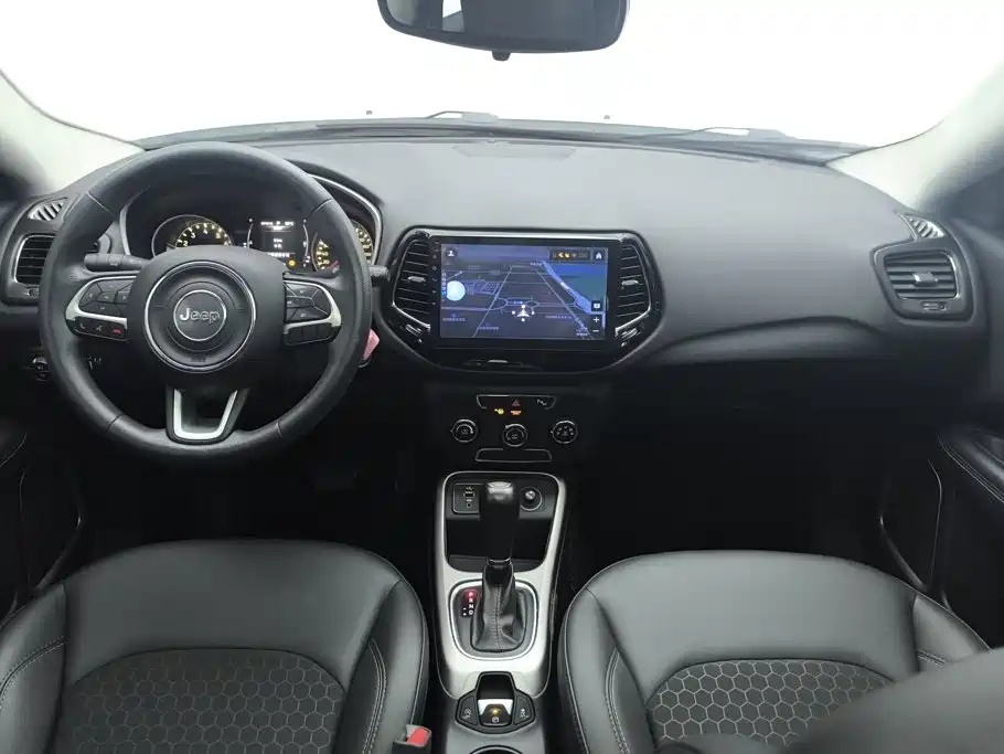 Jeep Compass — миниатюра 12