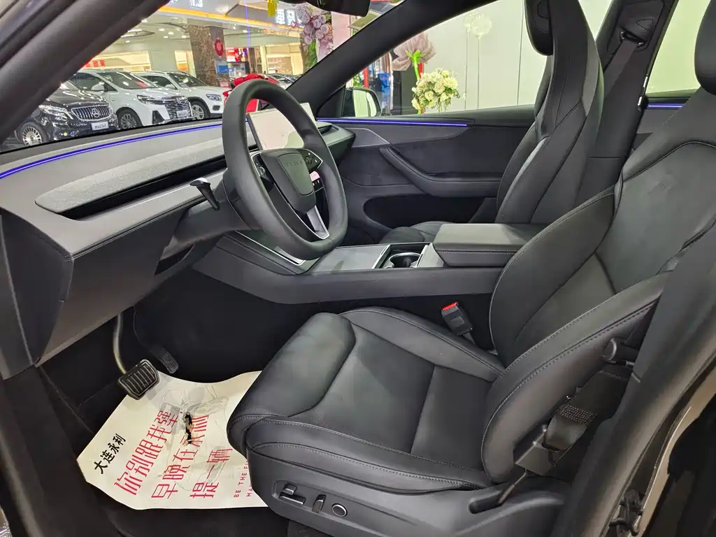 Tesla Model Y L — миниатюра 16