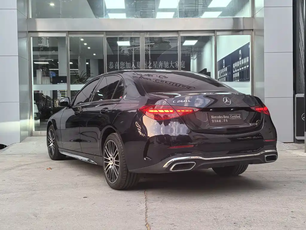 Mercedes-Benz C-Class — миниатюра 7