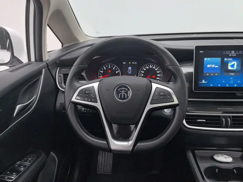 BYD MAX — миниатюра 11