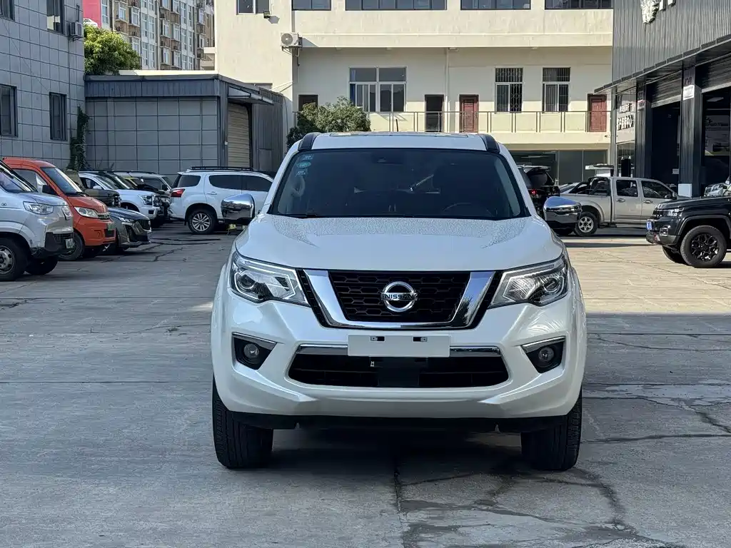 Nissan Terra — миниатюра 3