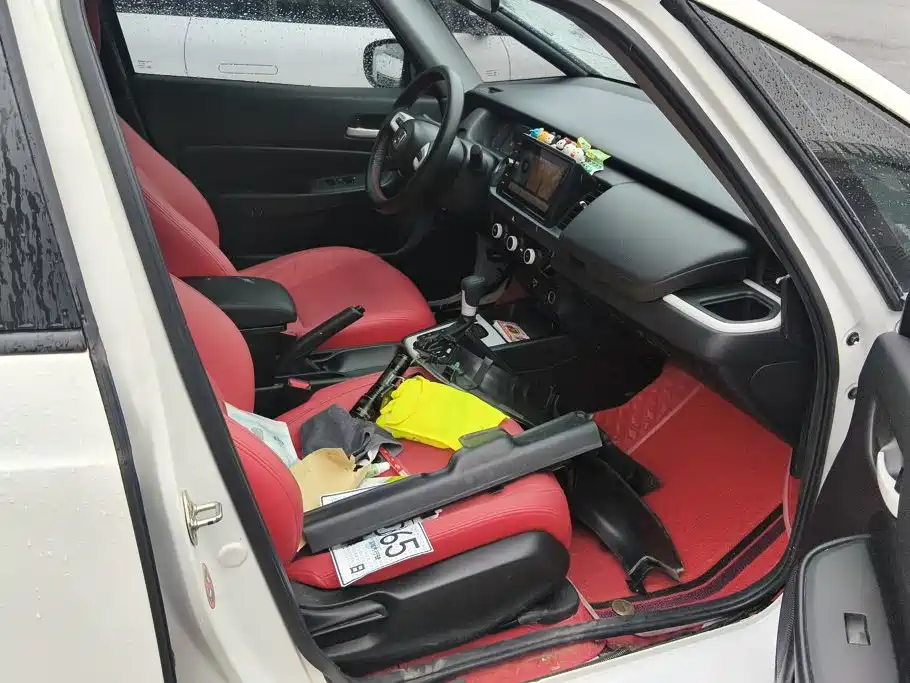 Honda Fit — миниатюра 8