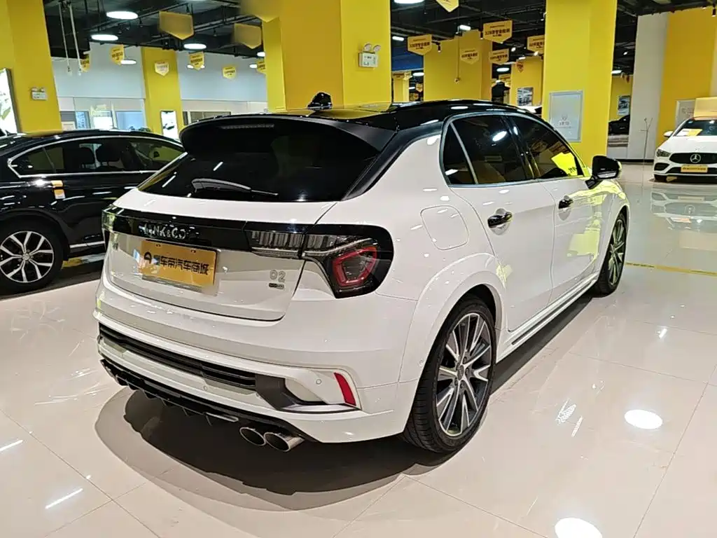 Lynk & Co 02 Hatchback — миниатюра 7