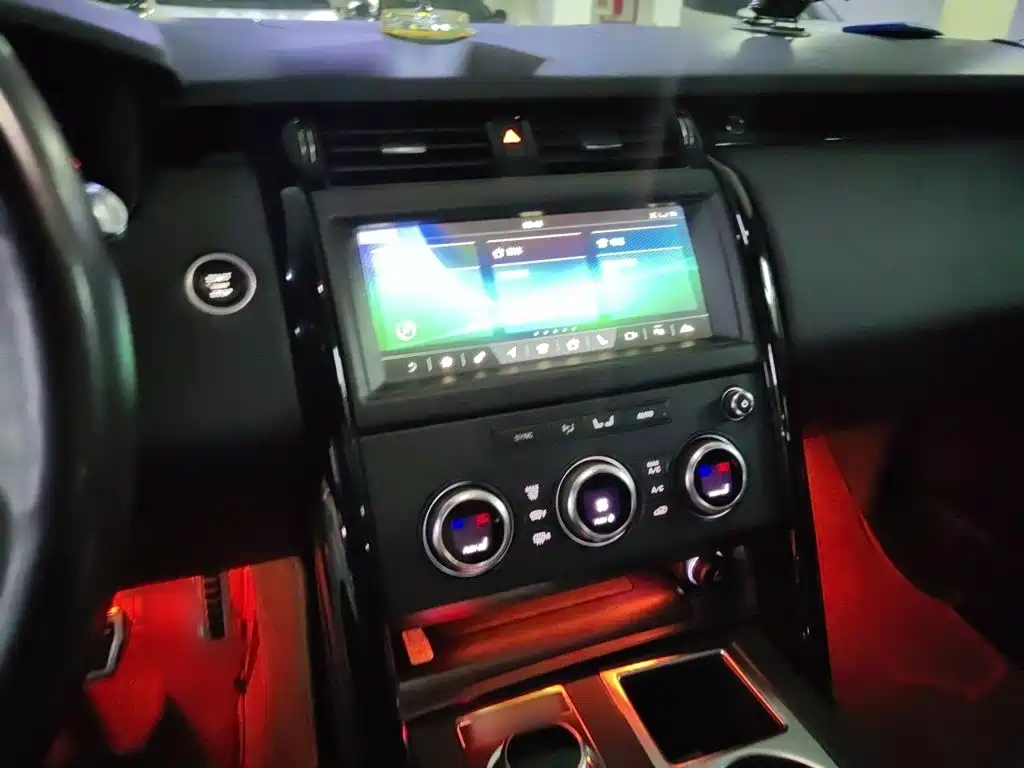 Land Rover Discovery — миниатюра 6