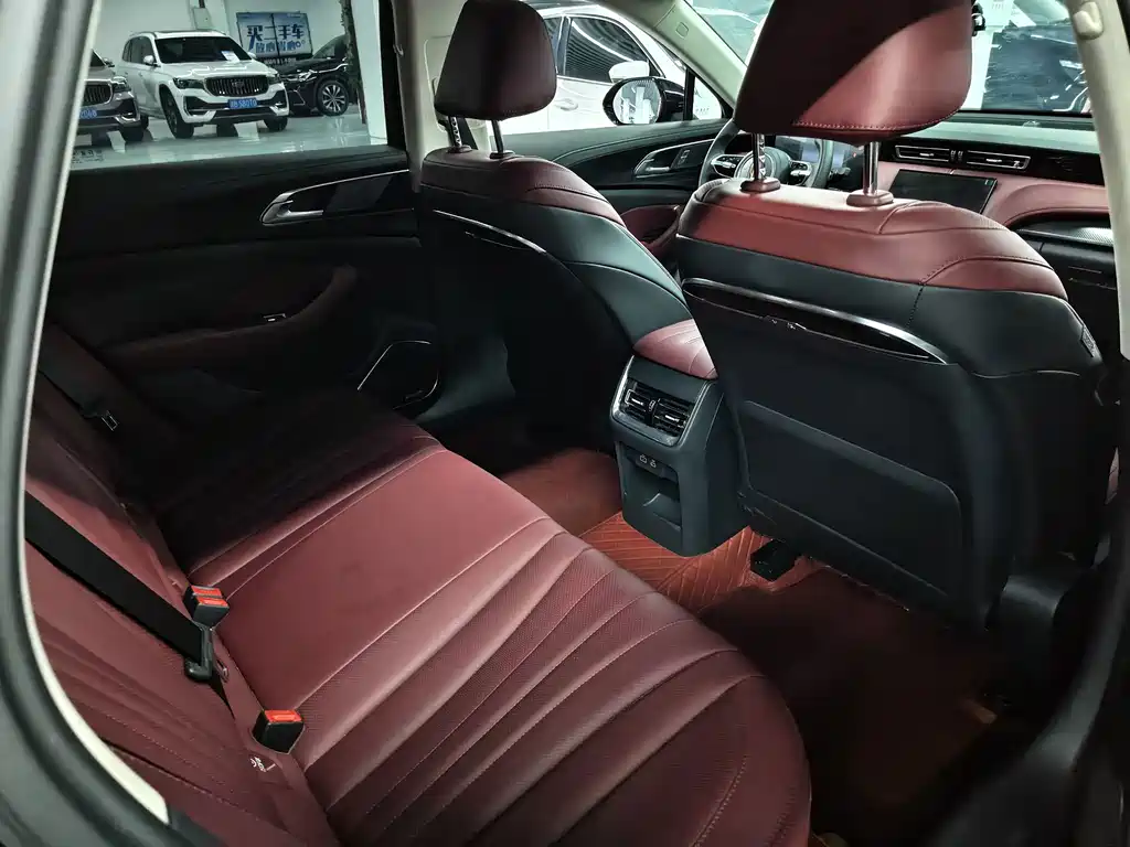 Hongqi Hongqi H5 — миниатюра 7