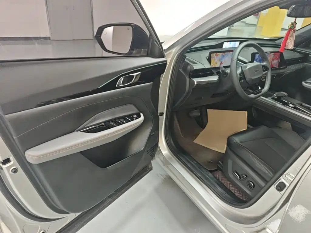Oshan Oushang Z6 New Energy — миниатюра 16