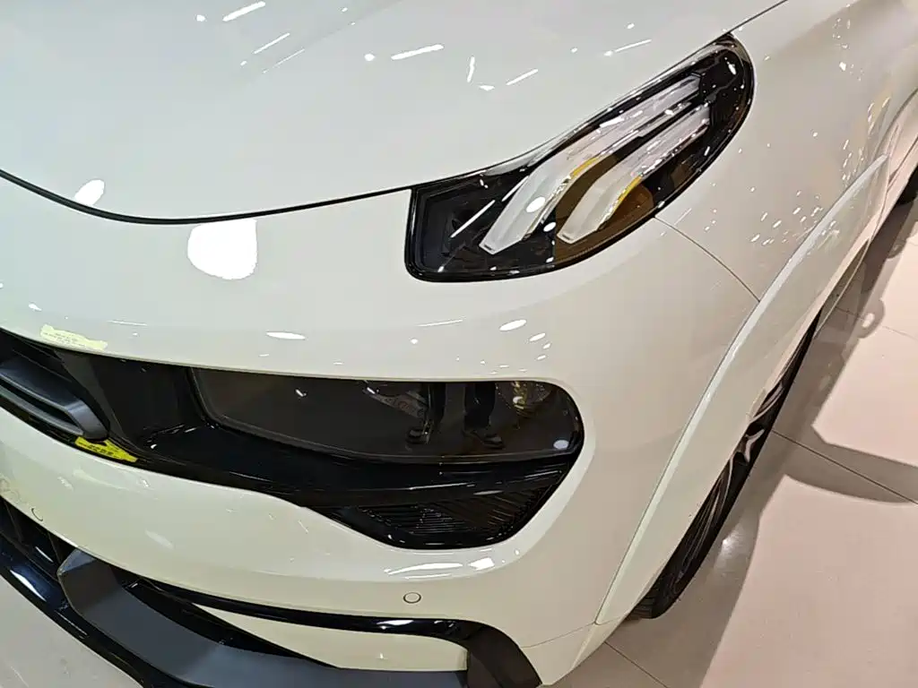 Lynk & Co 02 Hatchback — миниатюра 24