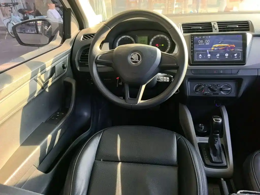 Skoda Fabia — миниатюра 11