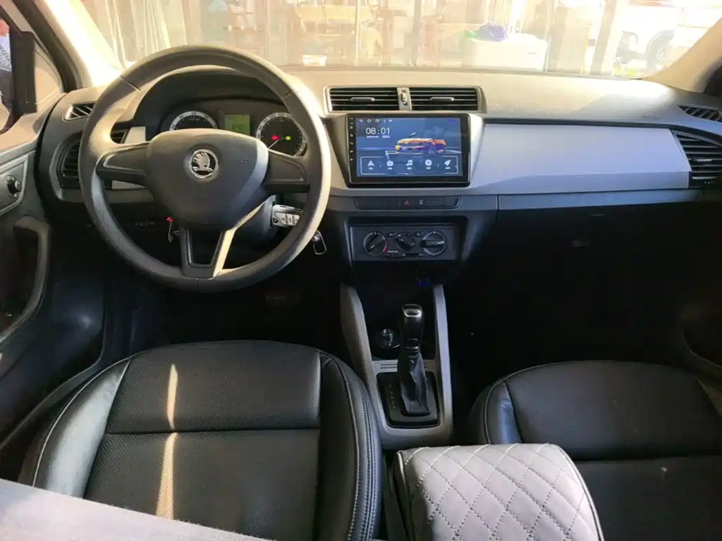 Skoda Fabia — миниатюра 10
