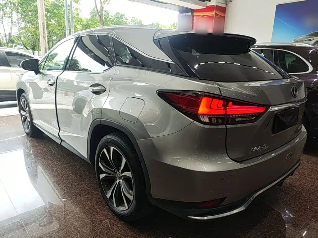 Lexus RX — миниатюра 5