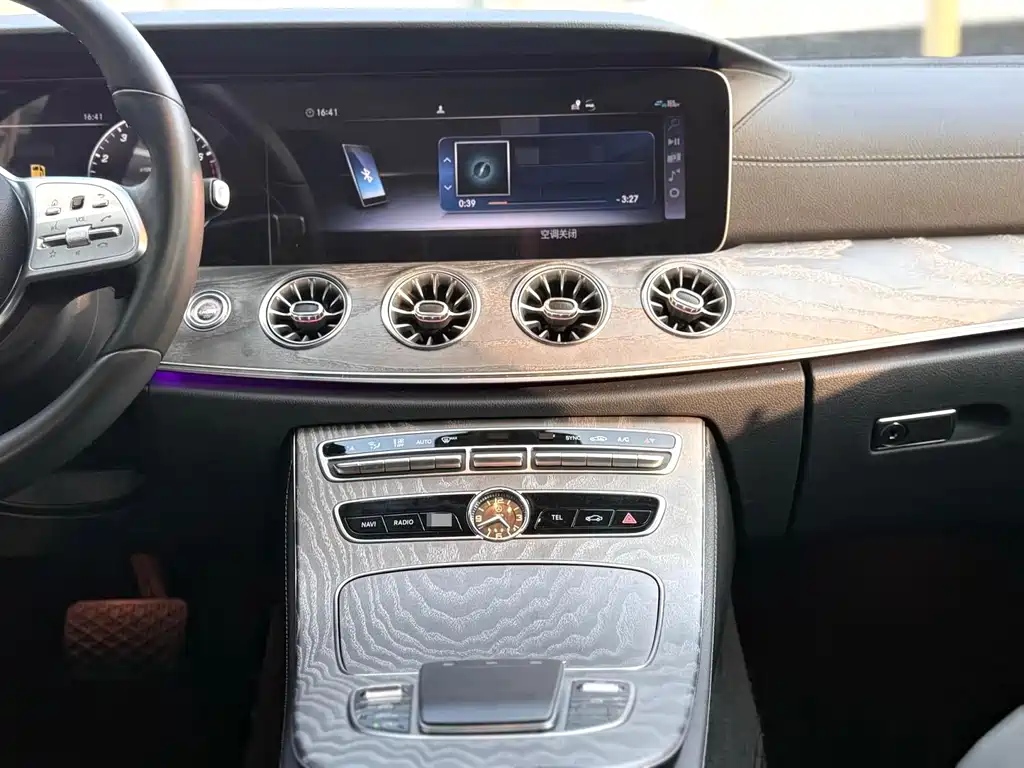 Mercedes-Benz CLS — миниатюра 8