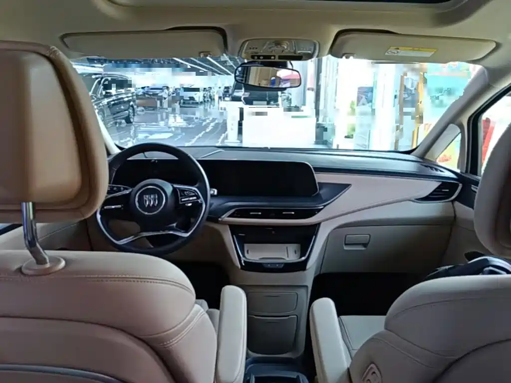 Buick GL8 Hybrid — миниатюра 10