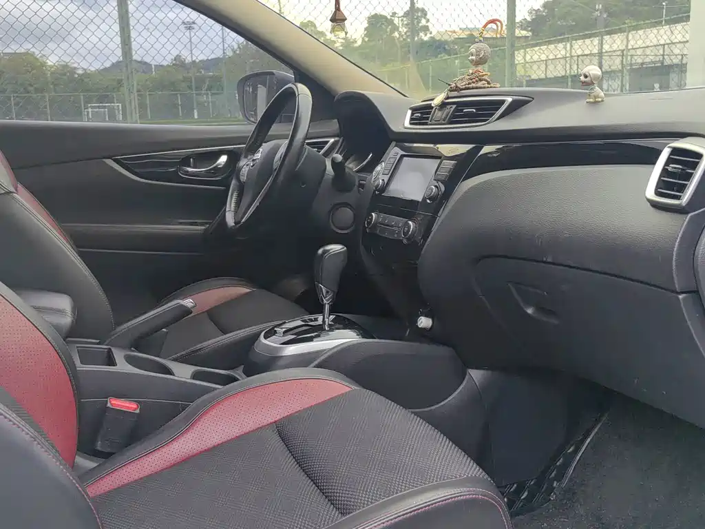 Nissan Qashqai — миниатюра 13