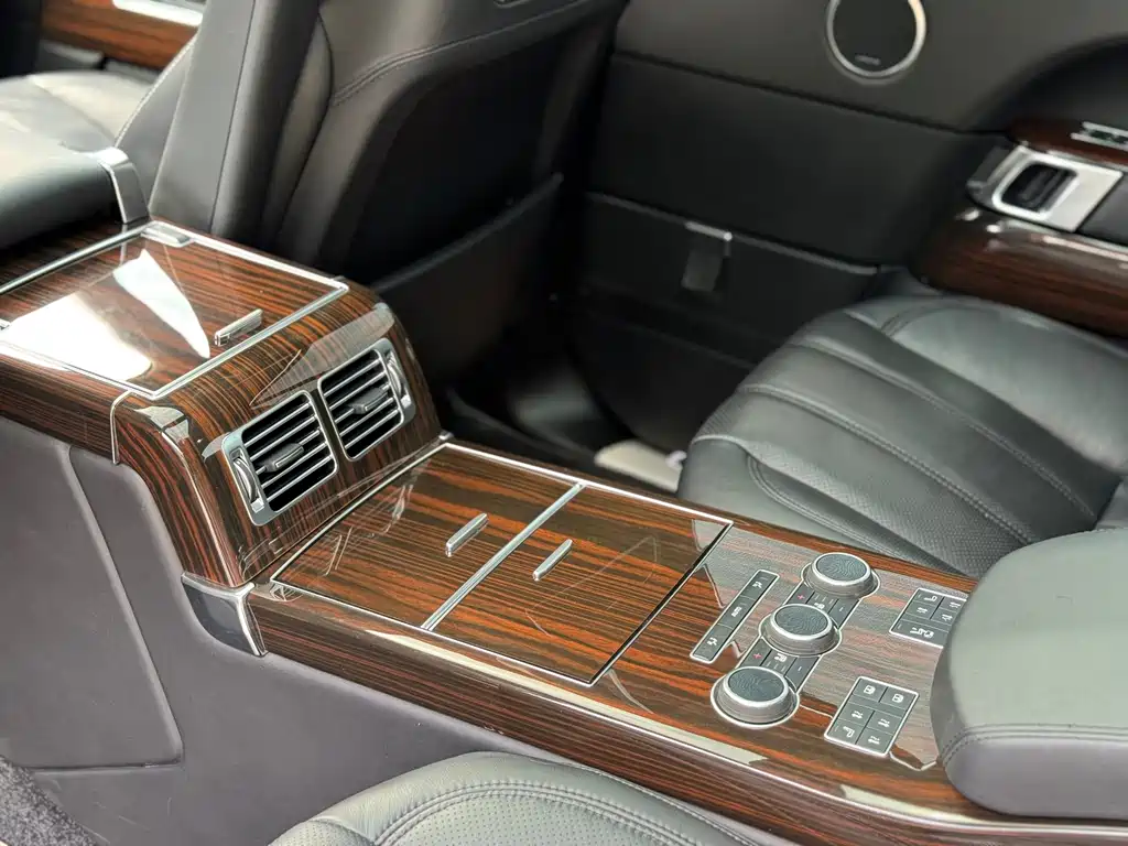 Land Rover Range Rover — миниатюра 15