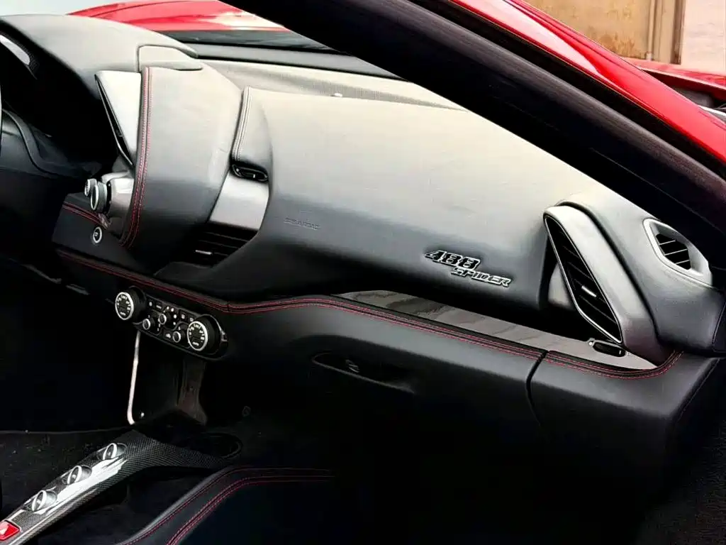 Ferrari 488 — миниатюра 7
