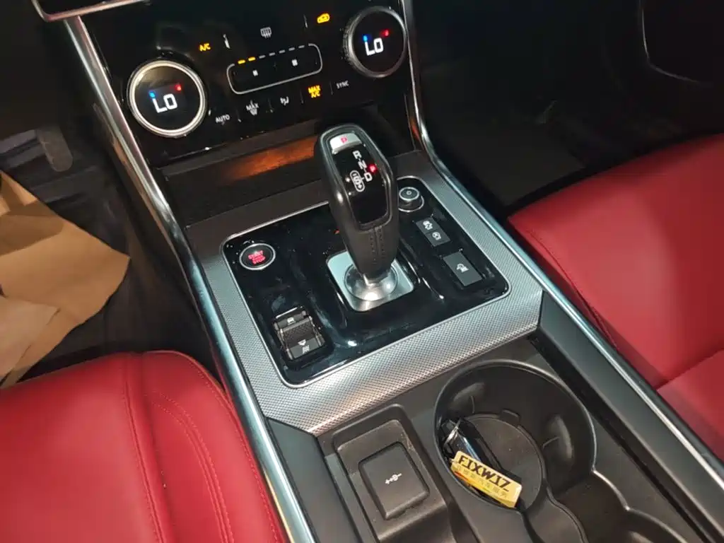 Jaguar XEL — миниатюра 14