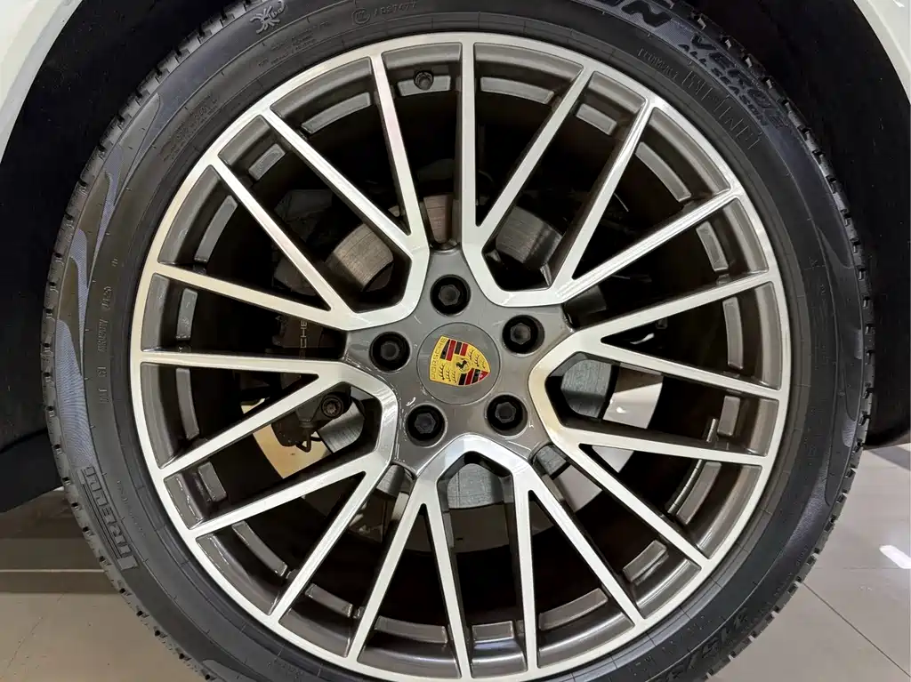 Porsche Cayenne — миниатюра 20