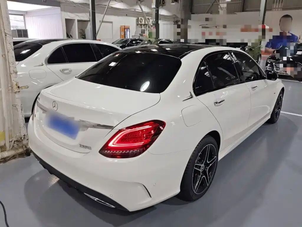 Mercedes-Benz C-Class — миниатюра 8