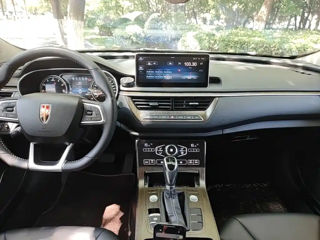 Hongqi Hongqi H5 — миниатюра 14