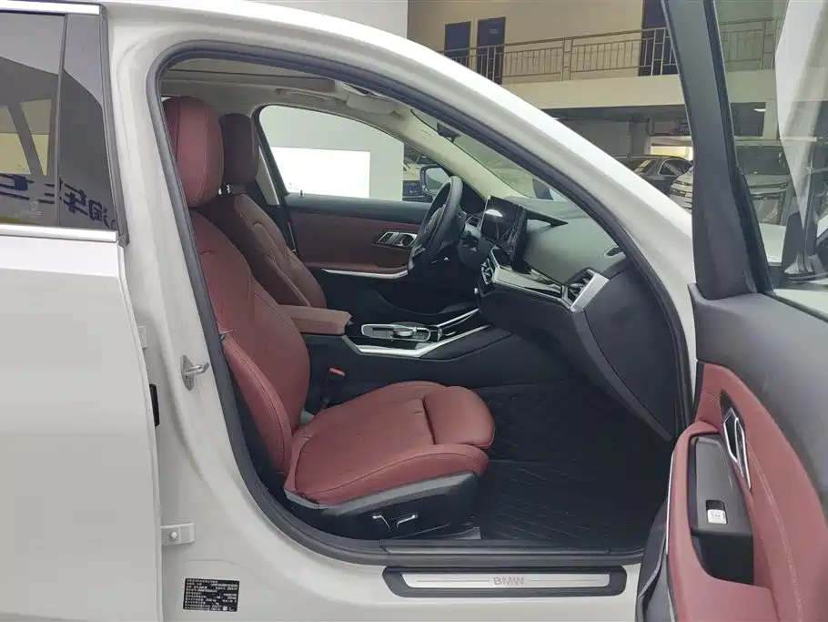 BMW i3 2024 eDrive 35 L