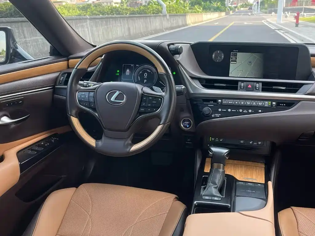 Lexus ES — миниатюра 3