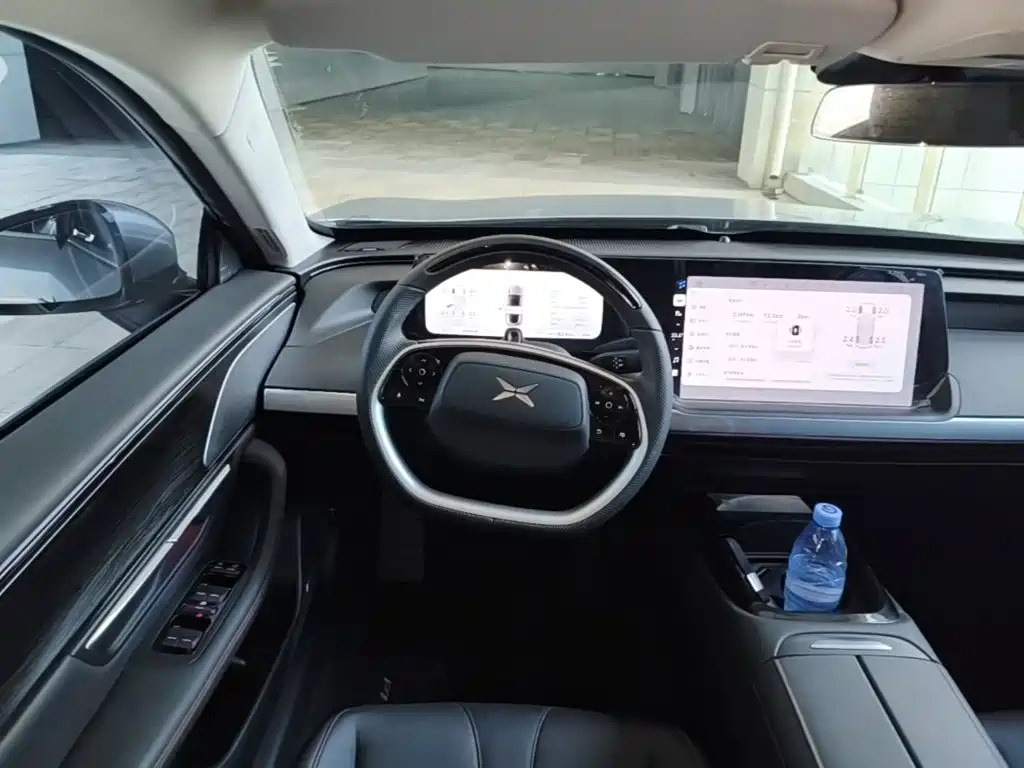 XPeng P7 — миниатюра 11