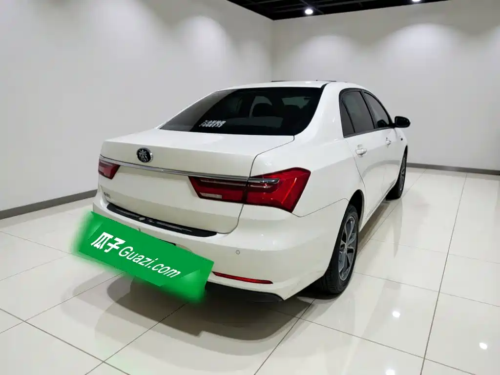 BYD Qin — миниатюра 4