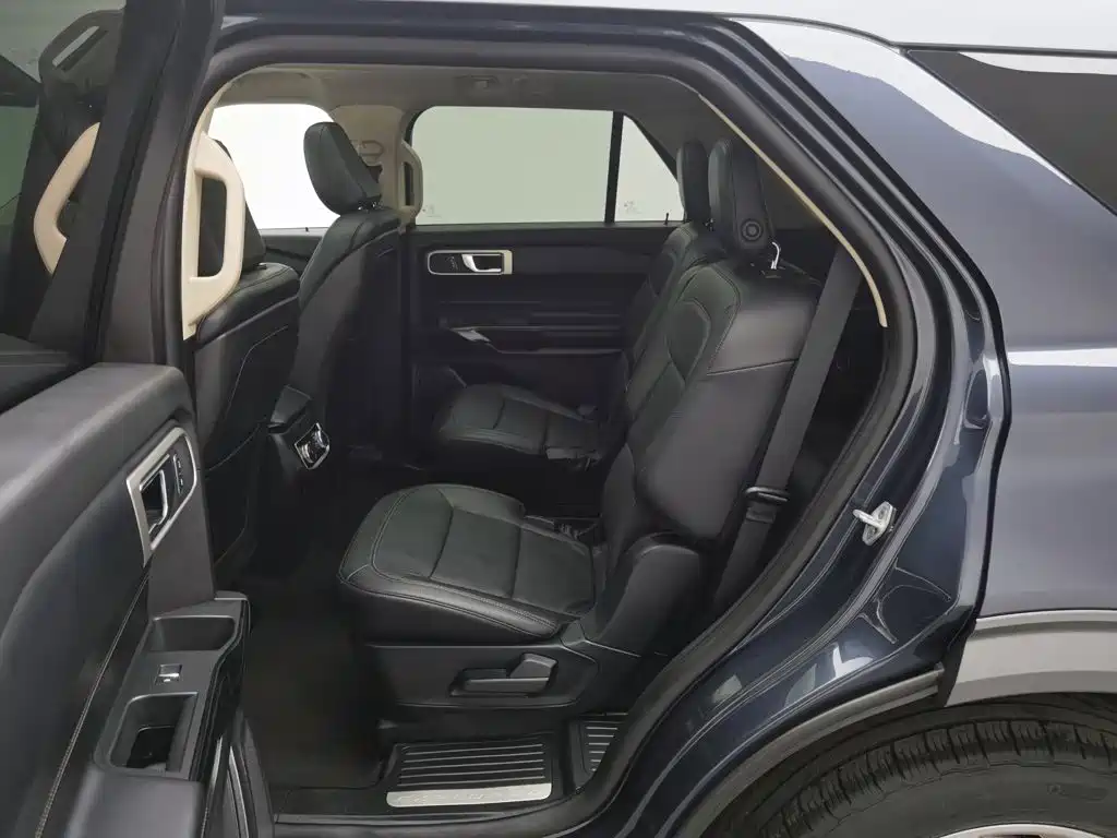 Ford Explorer — миниатюра 15