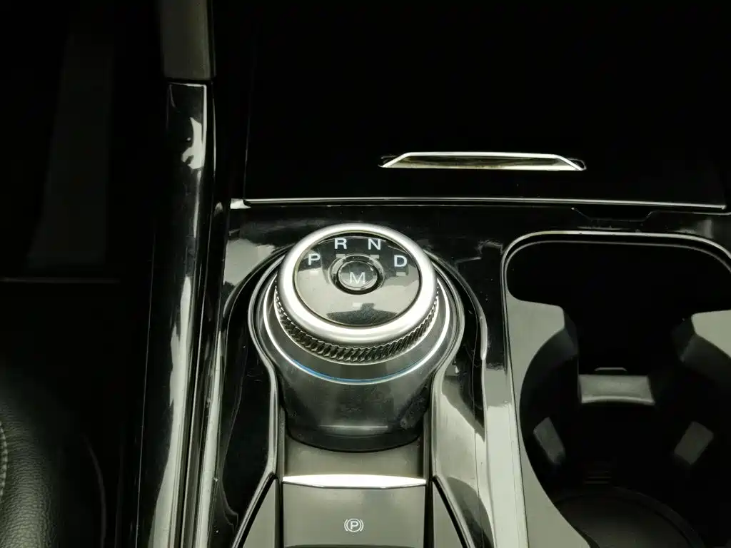 Ford Explorer — миниатюра 13