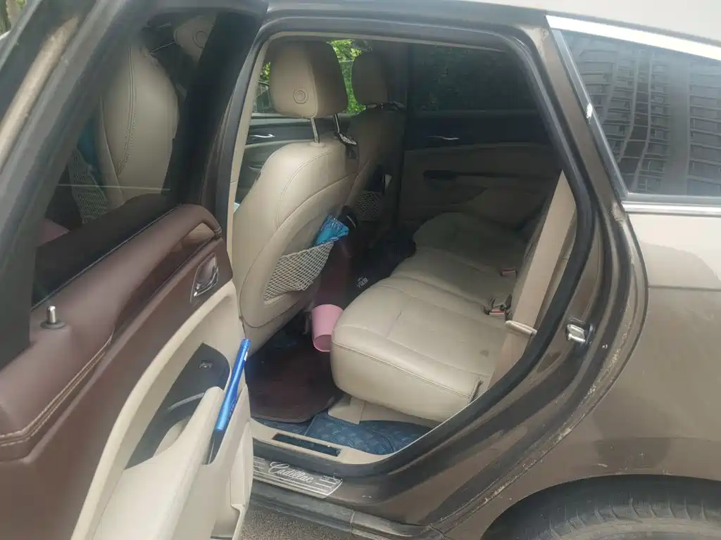 Cadillac SRX — миниатюра 18