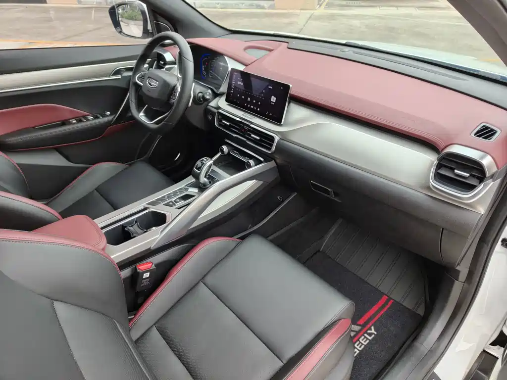 Geely Binyue — миниатюра 5