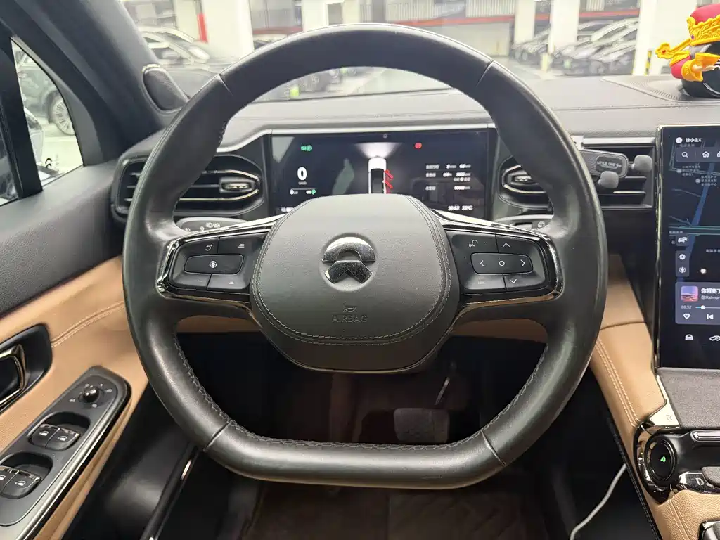 NIO ES8 — миниатюра 7