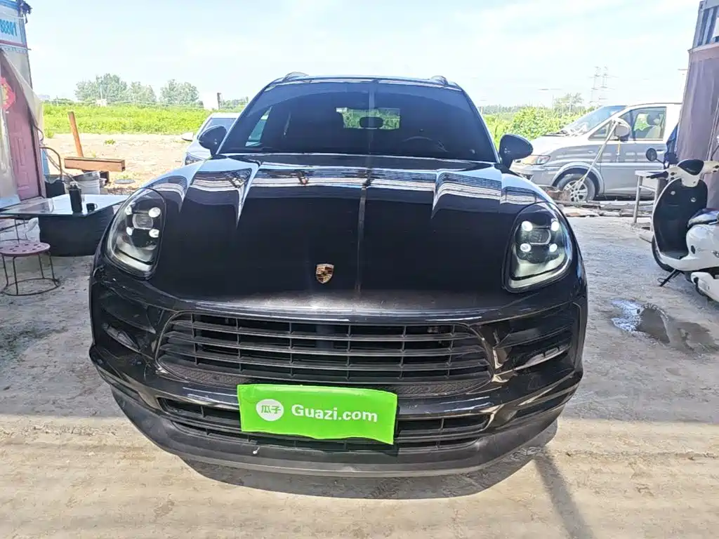 Porsche Macan — миниатюра 3