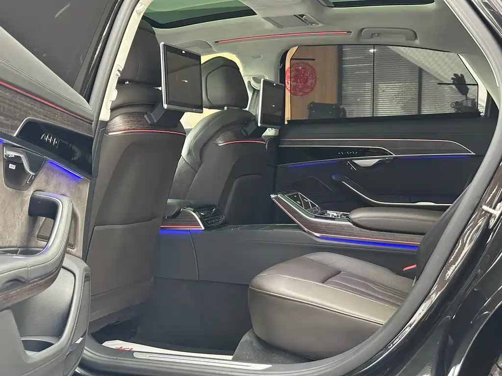 Audi A8 — миниатюра 8