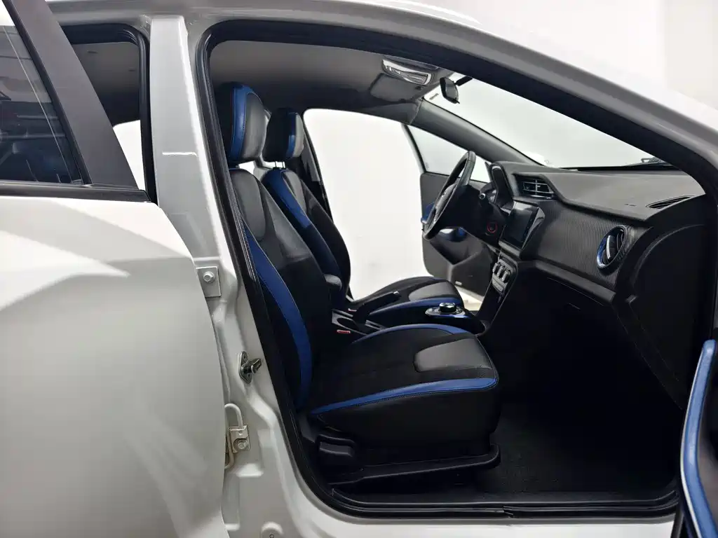 Chery New Energy Tiggo 3xe — миниатюра 13