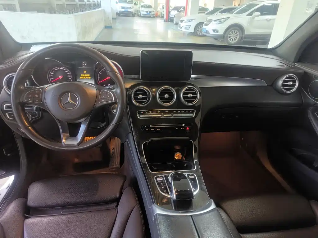 Mercedes-Benz GLC — миниатюра 12