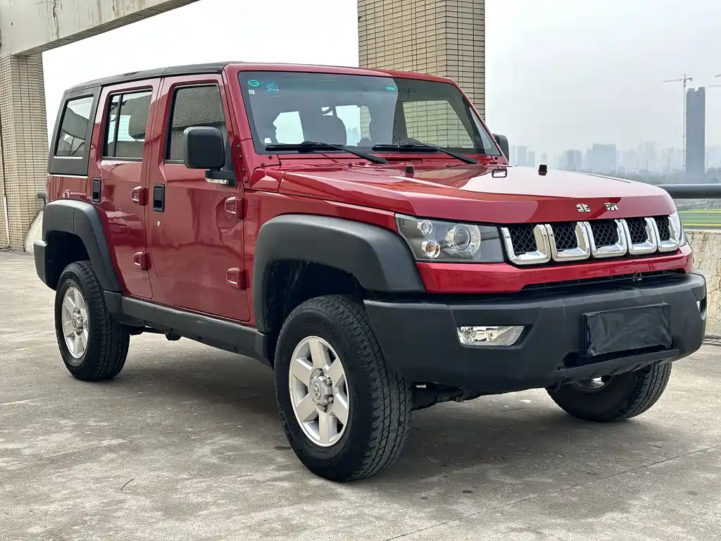 BAIC BJ40 2016 40L 2.0T MT Luxury