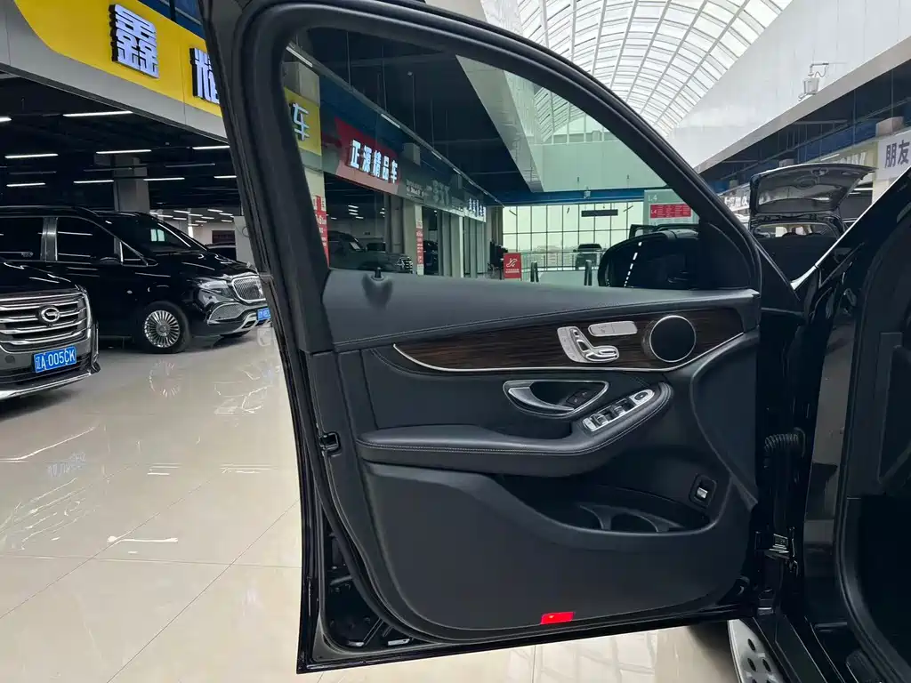 Mercedes-Benz GLC 2019 GLC 260 L 4MATIC Luxury