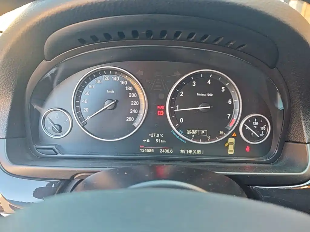 BMW 5 Series — миниатюра 12