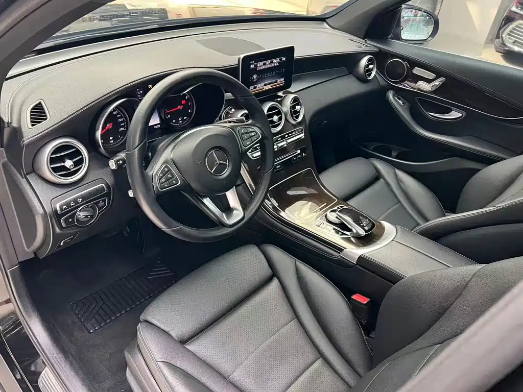 Mercedes-Benz GLC 2019 GLC 260 L 4MATIC Luxury