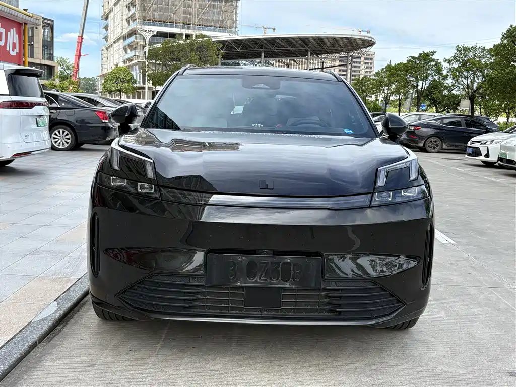 Lynk & Co 08 EM-P — миниатюра 2