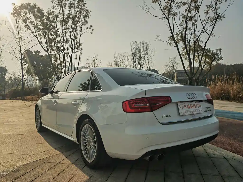 Audi A4L — миниатюра 4