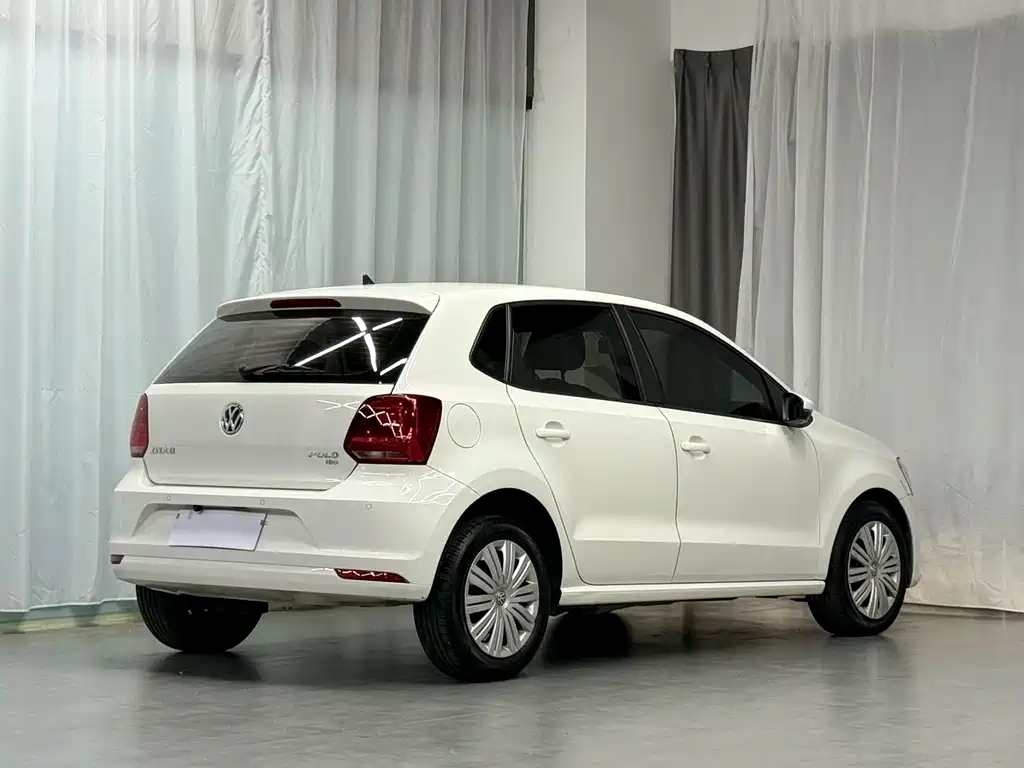 Volkswagen Polo 2018 1.5L AT