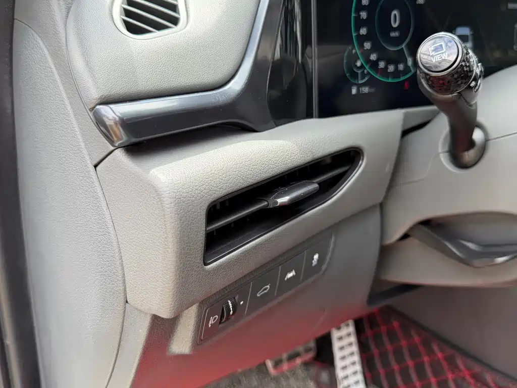 Hyundai Sonata — миниатюра 28